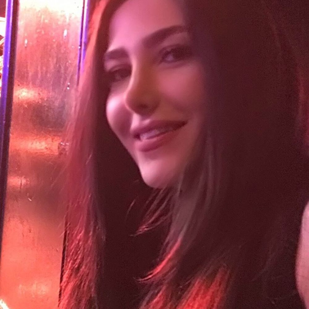 Meet your Posher, Farzaneh